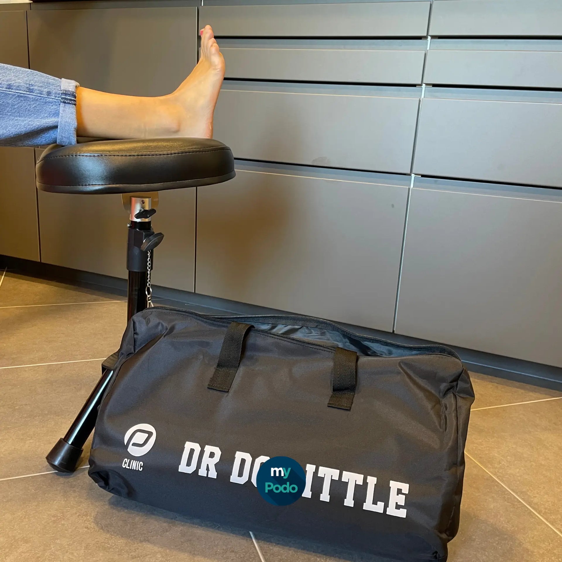Repose-pied-et-siège-pour-domicile My Podologie